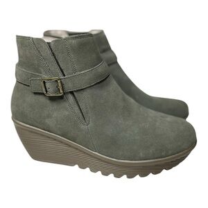Skechers Parallel Day Date Women’s Sage Green Suede Wedge Ankle Boots